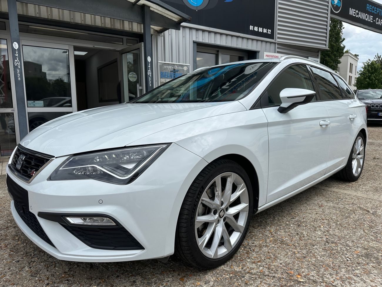 Mandataire Seat LEON ST 1.8 TSI 180 Start/Stop DSG7 FR