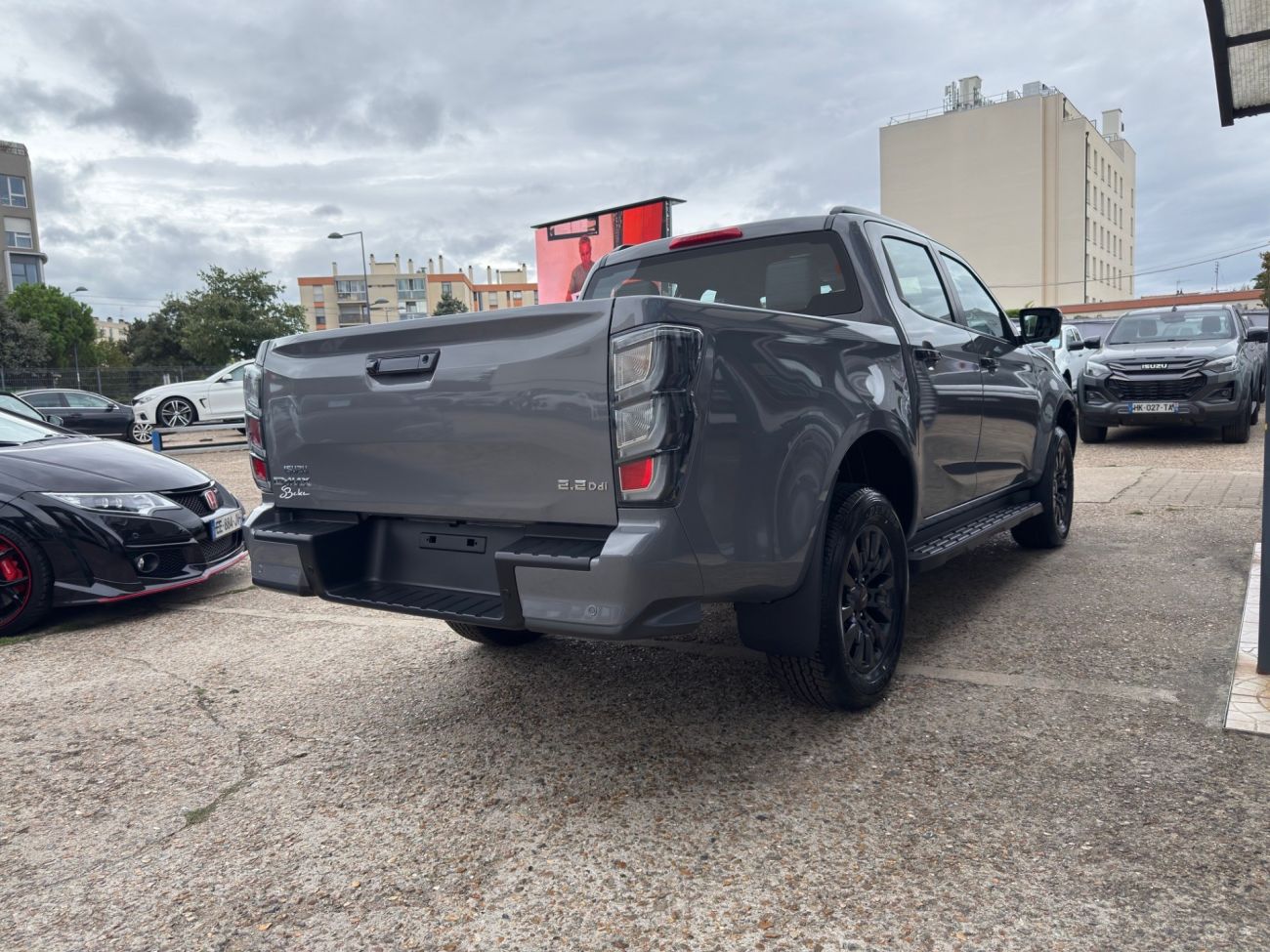 Mandataire ISUZU D-MAX CREW CABINE A/T NITRO SPORT 2.2l BVA8