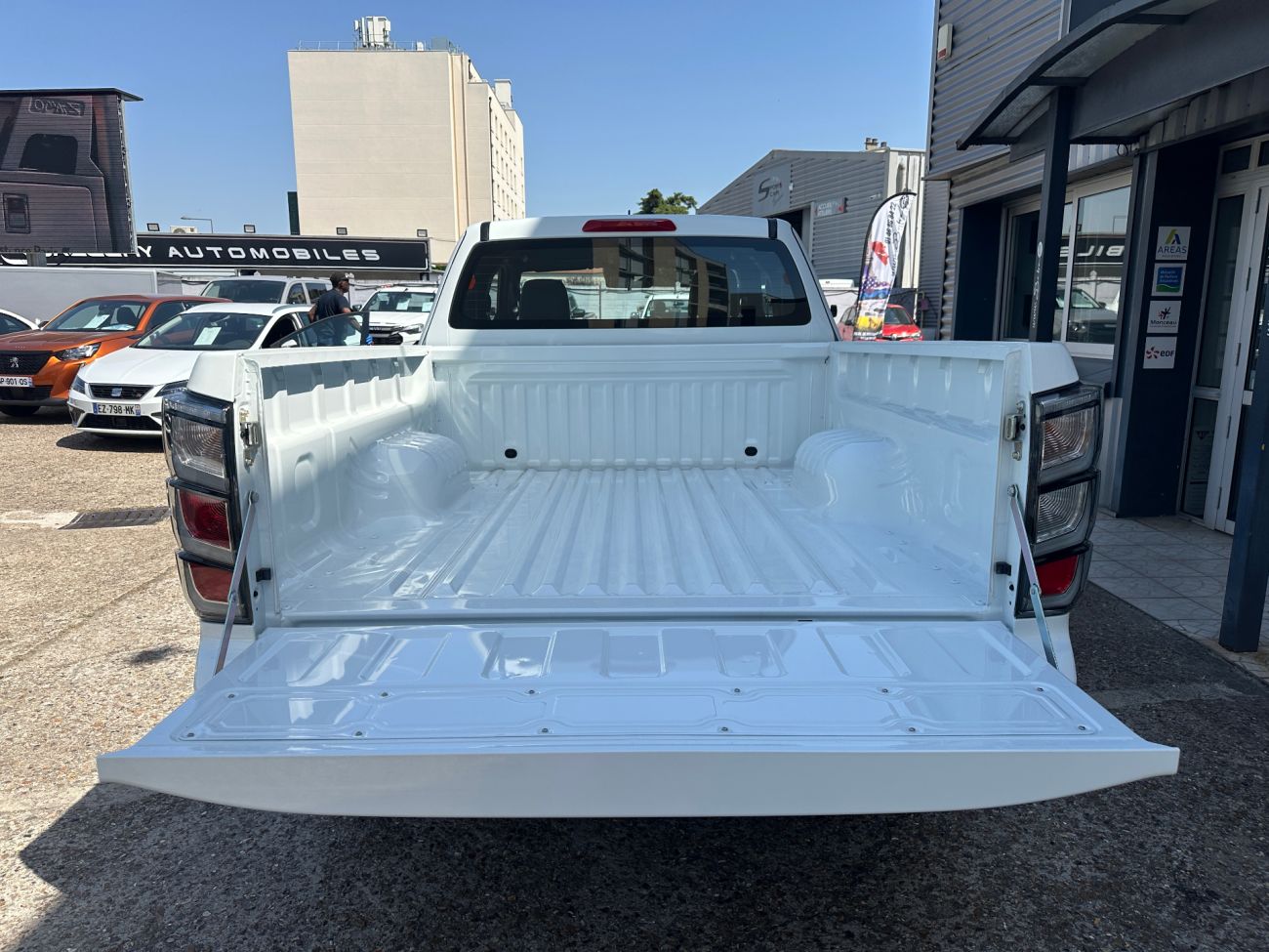 Mandataire ISUZU D-MAX NOUVEAU  2.2L SPACE PRESTIGE