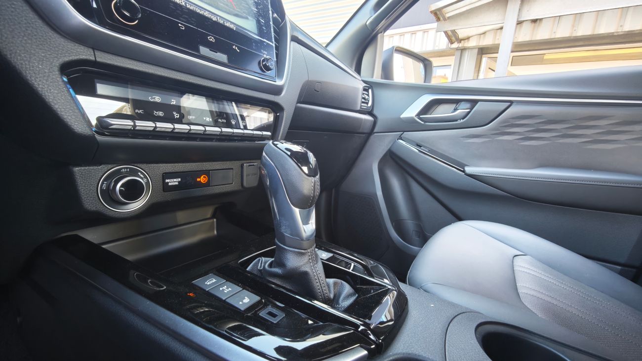 Mandataire ISUZU D-MAX NOUVEAU 2.2L SPACE PRESTIGE