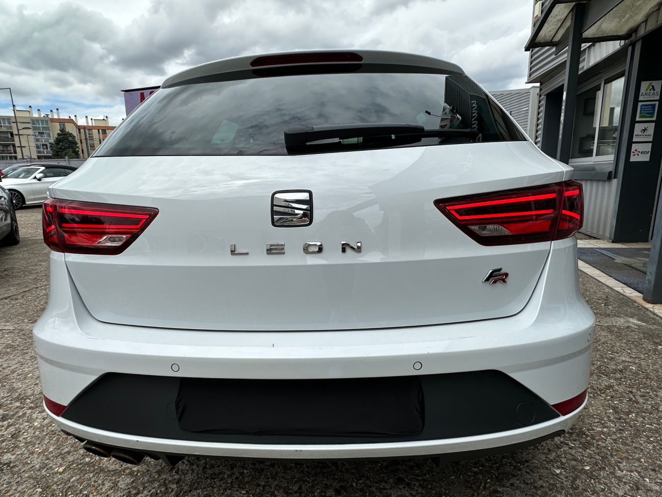 Mandataire Seat LEON ST 1.8 TSI 180 Start/Stop DSG7 FR