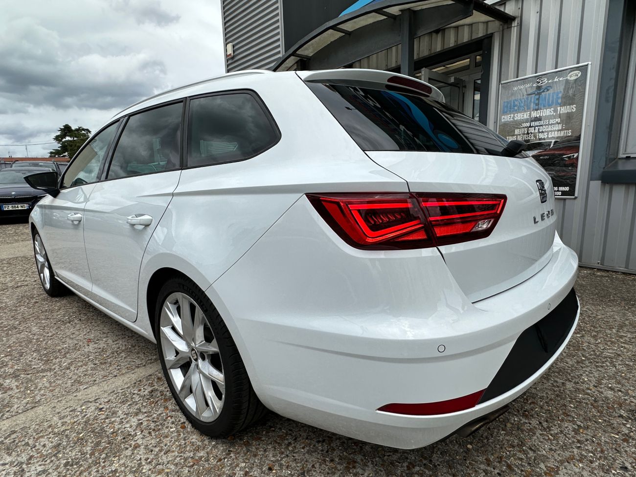 Mandataire Seat LEON ST 1.8 TSI 180 Start/Stop DSG7 FR
