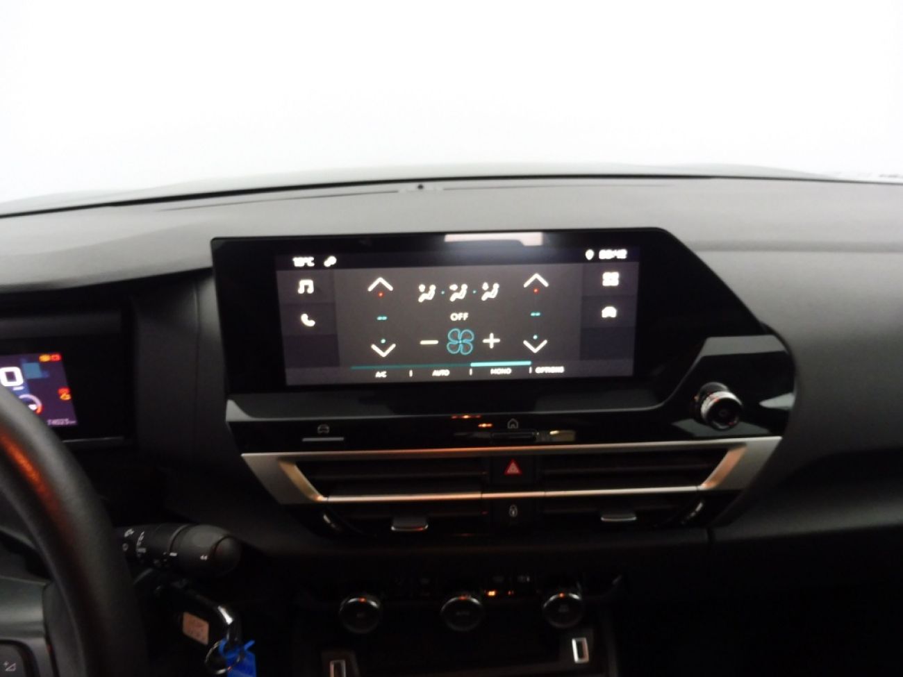 Mandataire Citroën C4 X 1.2 PURETECH 100 FEEL