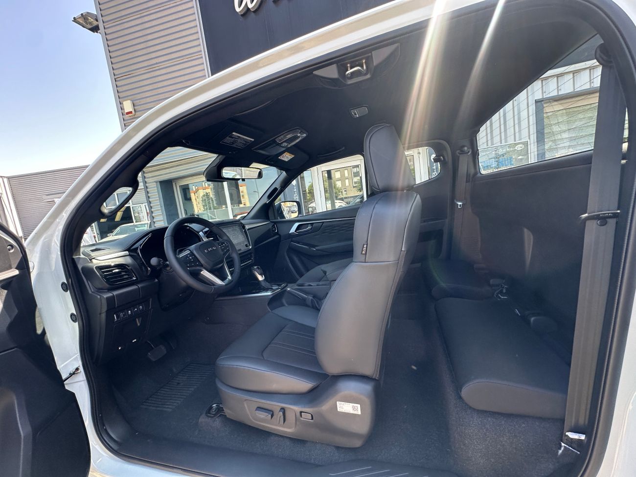 Mandataire ISUZU D-MAX NOUVEAU  2.2L SPACE PRESTIGE