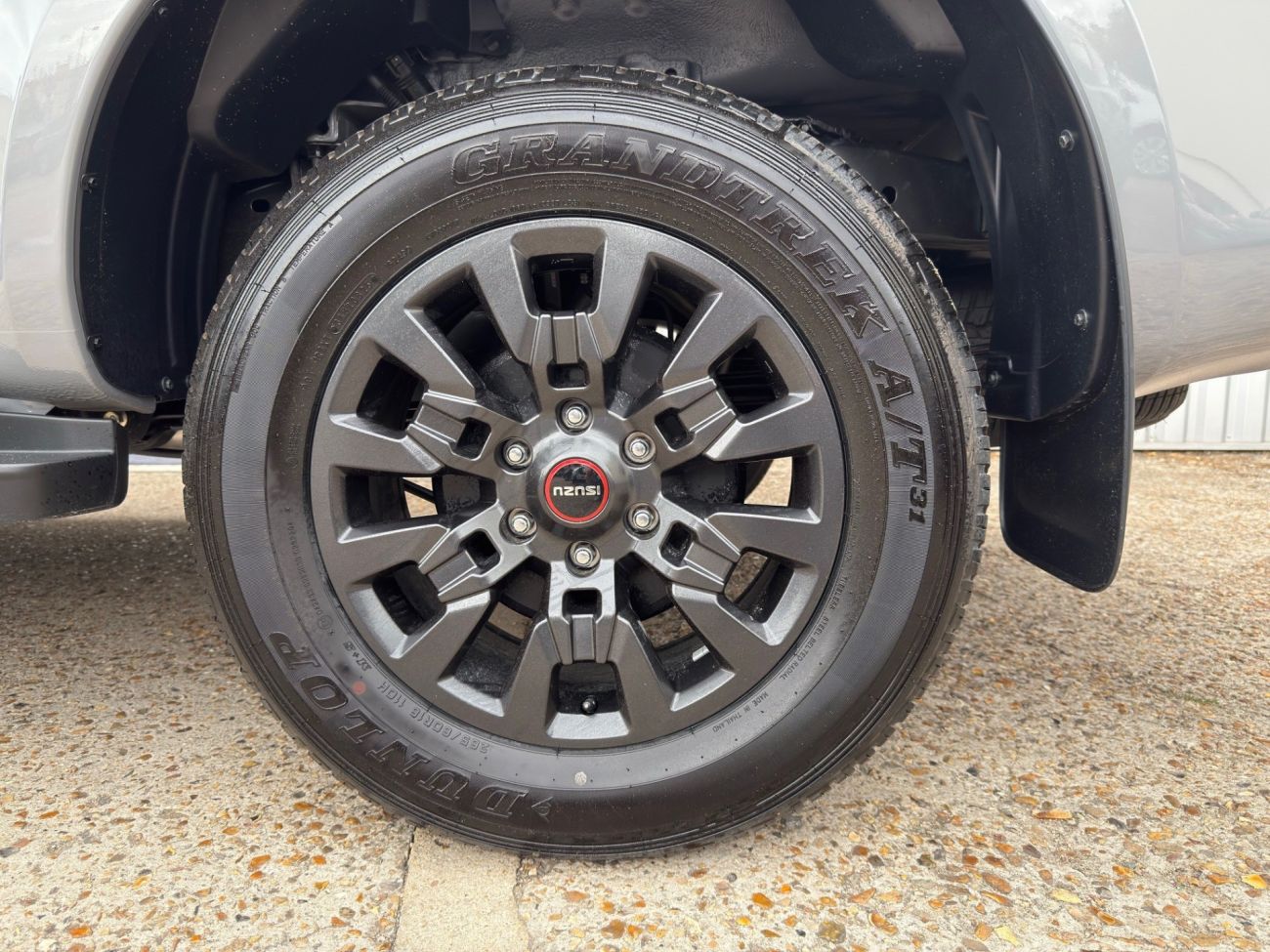 Mandataire ISUZU D-MAX CREW CABINE A/T NITRO SPORT 2.2l BVA8