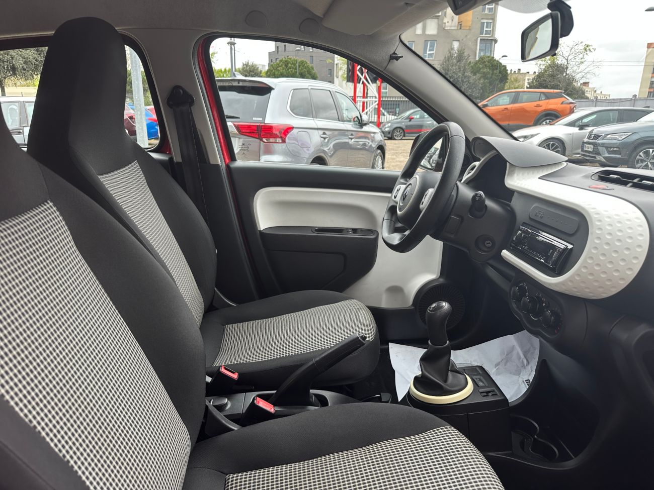 Mandataire RENAULT TWINGO III 1.0 SCe 70 BC Life