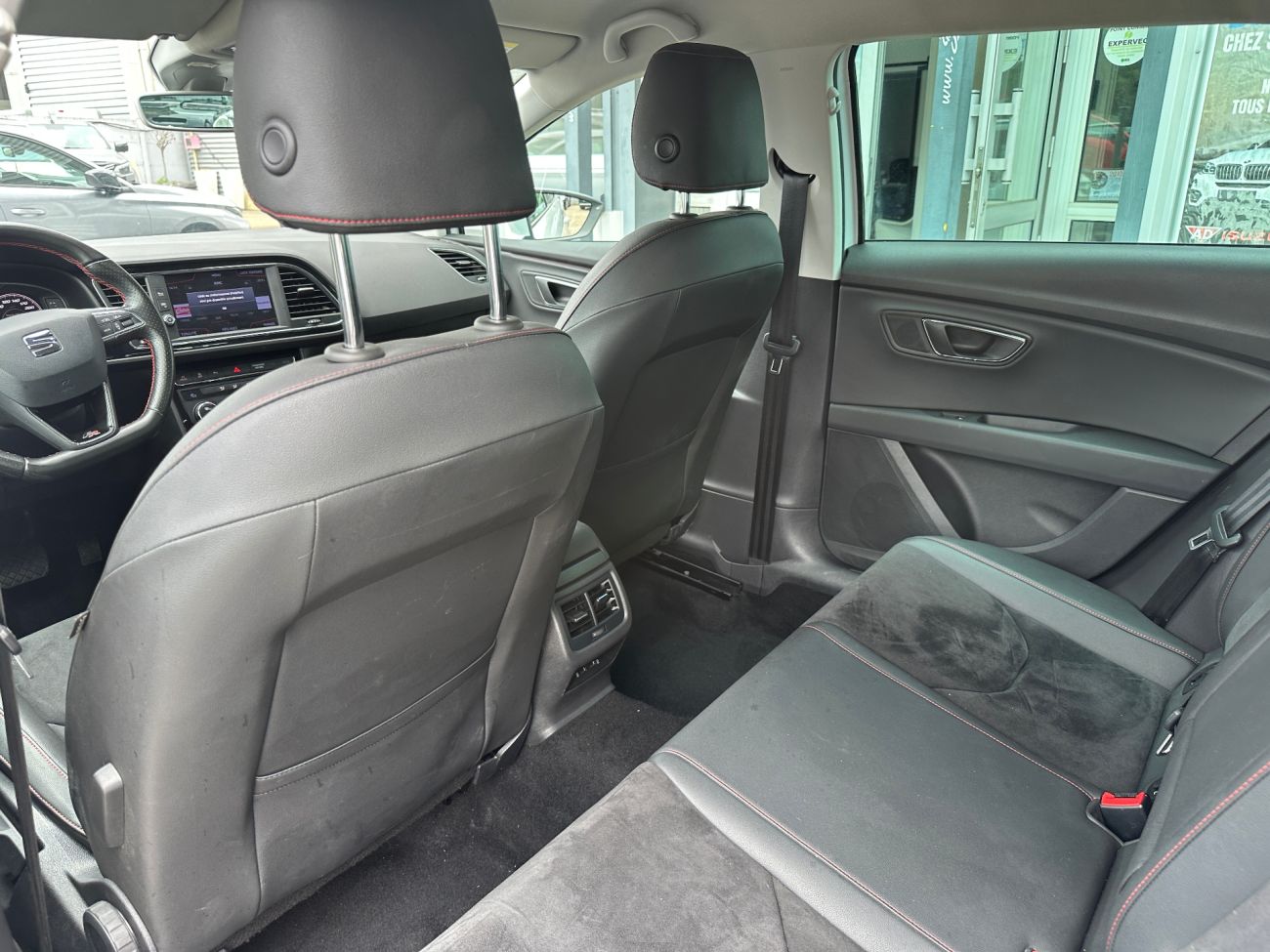 Mandataire Seat LEON ST 1.8 TSI 180 Start/Stop DSG7 FR