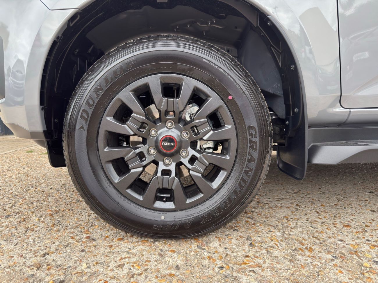 Mandataire ISUZU D-MAX CREW CABINE A/T NITRO SPORT 2.2l BVA8