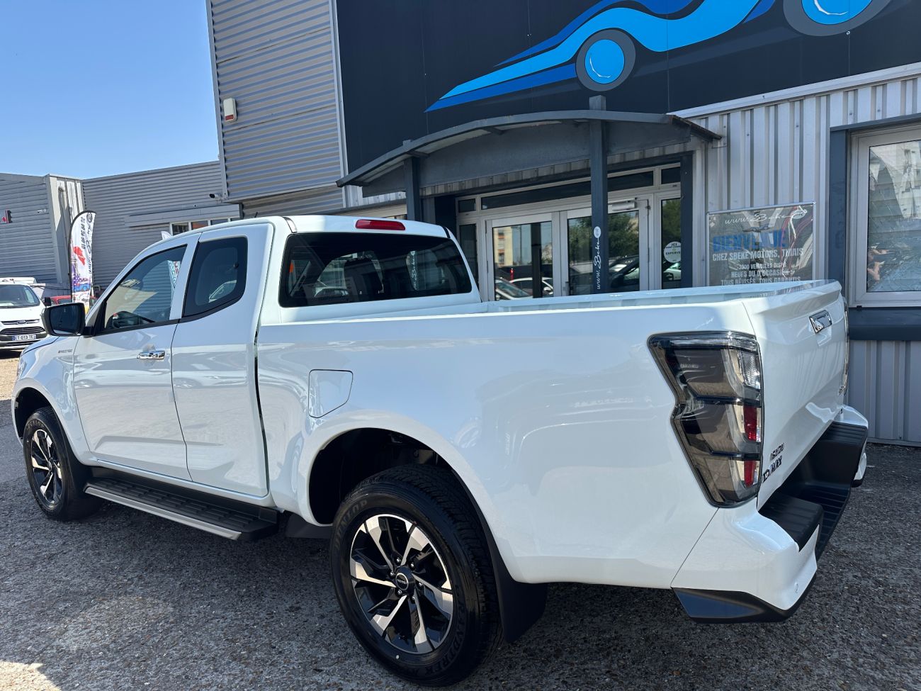 Mandataire ISUZU D-MAX NOUVEAU  2.2L SPACE PRESTIGE