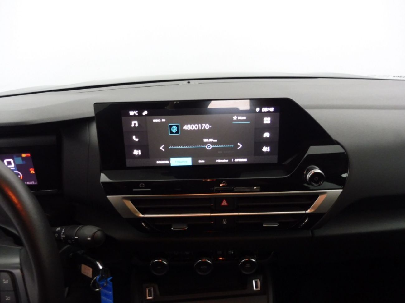 Mandataire Citroën C4 X 1.2 PURETECH 100 FEEL