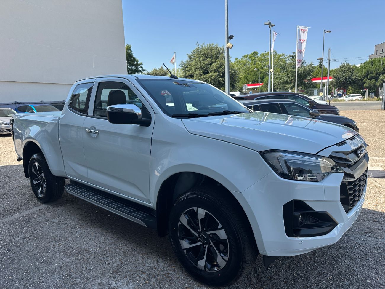 Mandataire ISUZU D-MAX NOUVEAU  2.2L SPACE PRESTIGE