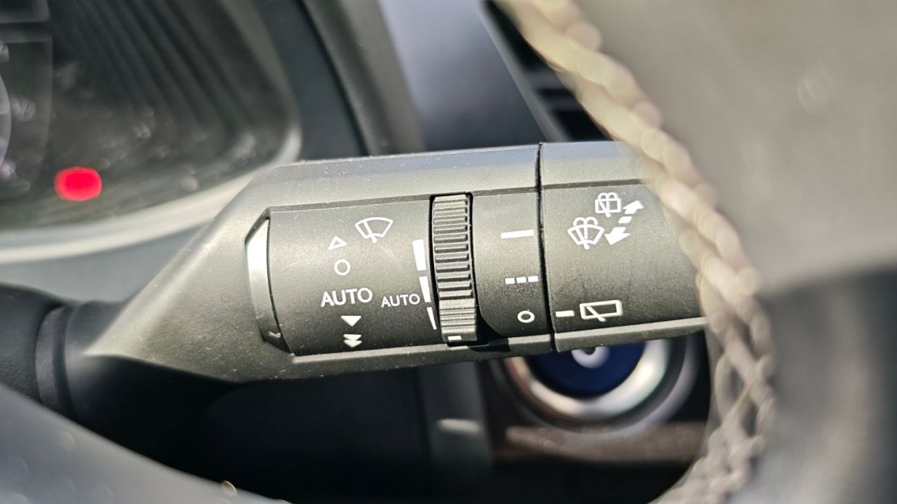 Mandataire LEXUS UX 250h 2WD Luxe