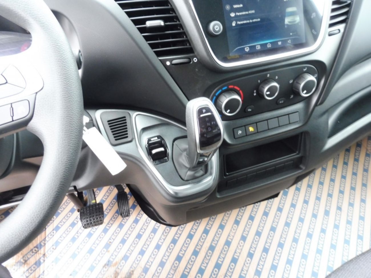 Mandataire IVECO Daily 35S18 3.0 V16 HI-MATIC H2 180CV